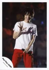 【中古】生写真(ジャニーズ) Hey! Say! JUMP/伊野尾慧/ライブフォト・膝上・Tシャツ白・右手パー・左手マイク/公式生写真