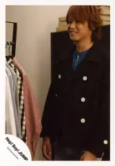 【中古】生写真(ジャニーズ) Hey! Say! JUMP/高木雄也/膝上・衣装黒.青・体左向き・両手下・目線左・チェック柄服・店内/公式生写真