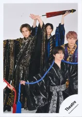 【中古】生写真(STARTO) 堂本光一・佐藤勝利・松崎祐介・松尾龍/全身/「Endless SHOCK/Endless SHOCK -Eternal-」グッズオフショット/公式生写真