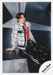 【中古】生写真(STARTO) Snow Man/向井康二/膝上/シングル「BREAKOUT / 君は僕のもの」MV＆ジャケ写オフショット/公式生写真