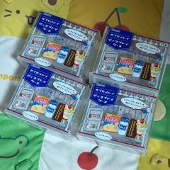 日本 DAISO ガチャ カプセルトイ ディスプレイ 4個 まとめ