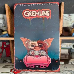 送料無料!ちょうどいいブリキ看板【 Gremlins ( グレムリン )】 ギズモ 運転 / METAL SIGN / メタルサイン / ブリキ看板 / サインボード / ビンテージ加工 〚アメリカン雑貨 アメトイ〛