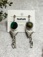 153≫レトロボタンのイヤリング　ピアス