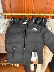 THE NORTH FACE ザノースフェイス ヌプシ(ヌプシ) マット オール ブラック ショートダウン