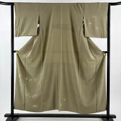 付下げ 身丈153cm 裄丈64.5cm M 袷 落款 折り鶴 梅 鶯色 正絹 秀品 一つ紋 【中古】