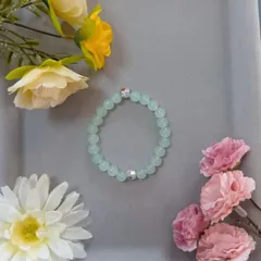 ライトグリーンビーズ＋メタルパーツ ブレスレット（16cm）／ハンドメイド・爽やか＆ナチュラル