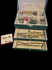 【中古】遺品整理 生前整理 アクセサリーまとめ売り ネックレス  イヤリング ブレスレット  ネクタイピン    ブローチ    NA25L(T)1