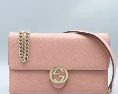 グッチ インターロッキング WOC チェーン ショルダーバッグ ピンク