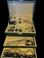 【中古】遺品整理 生前整理 アクセサリーまとめ売り ネックレス  イヤリング ブレスレット  ネクタイピン    ブローチ   髪留め  NA25L(T)2