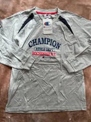 チャンピオンChampion長袖Tシャツ灰色グレーグレイ長袖カットソートレーナーサイズLグンゼ肩幅　約45センチ 袖丈　約58.5センチ 身幅　約54センチ 着丈　約69センチ