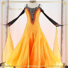 美品 フラメンコ衣装】レッド SONIA JOHNES ソニアジョーンズ 上下