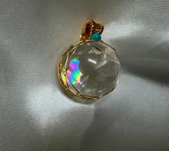 SALE✨虹がキレイなクリアクオーツのペンダントトップ𓂃‪𓈒𓏸フォロワー様限定クーポン発行中