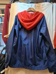 アディダス ネイビー/レッド フード ウィンドブレーカー