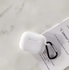 AirPods Pro3ケース 保護カバー シリコン キズ防止 カラビナ付き 白