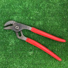 Item thumbnail for item 1f7cc5cf-a41c-40bb-85fa-e1182a119e35