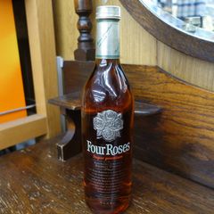 Four Roses フォアローゼズ SUPER PREMIUM スーパープレミアム 750ml