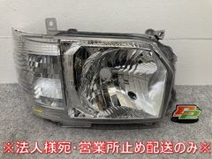 トヨタ　GDH206V ハイエース　右ヘッドライト コイト　26-131 トヨタ GDH206V ハイエース 右ヘッドライト コイト 26-131 - メルカリ