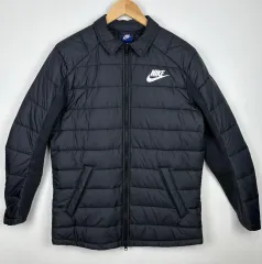 ナイキ カラ ダウン ジャケット