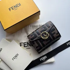 【新品未使用】FENDI フェンディ二つ折り財布（箱付き） ☆新品未使用☆FENDI☆フェンディ☆二つ折り財布☆ - メルカリ