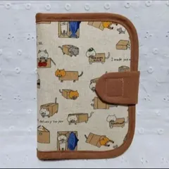 ハンドメイド、猫ちゃん、ダンボール柄の薬手帳カバー、茶色