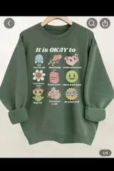 新品スウェットシャツ