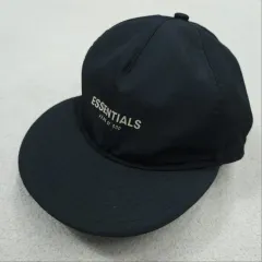 エッセンシャルズ ニューエラ ベースボールキャップ