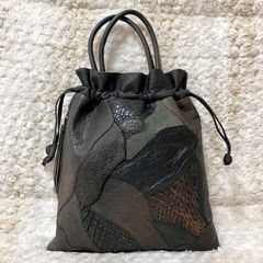 IBIZA レザーパッチワークのハンドバッグ 巾着バッグ 裏地花柄 オーストリッチ クロコ ブラック