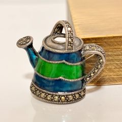 JJ ピンブローチ 3点セット 食器モチーフ - メルカリ