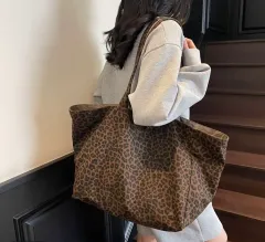 リバーシブル BIG ショルダーバッグ