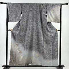 付下げ 身丈157cm 裄丈66.5cm M 袷 草花 波 刺繍 金彩 黒灰 正絹 秀品 【中古】