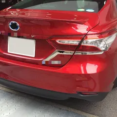 【送料無料】18年式カムリ8代専用 リアランプガーニッシュ ステンレス製 ミラー仕上げ 後部ライト装飾 トランクライトバー 高級感アップ 車体保護