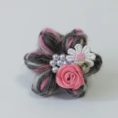 お花ブローチ４１.ピンクグレー