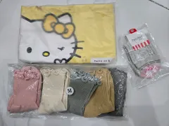 ハローキティ ポーチ 女の子 靴下 新品