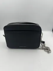 ■【美品】チャールズ＆キース CHARLES & KEITH ショルダーバッグ ブラック チェーン