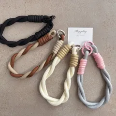 スマホ ストラップ　パラコード/ツイストコード ／バッグチャームにも◎