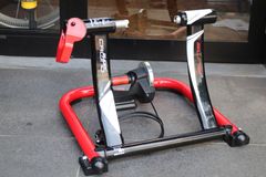 Elite SUPER CRONO mag force サイクルトレーナー - メルカリ Elite SUPER CRONO mag force サイクルトレーナー - メルカリ