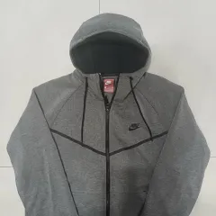 ナイキ テック フリース フーディー ジップアップ グレー