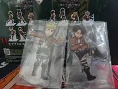 進撃の巨人 アクリルスタンド (リヴァイ/エルヴィン)