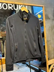 ナイキ ドライフィット ブラック ジップアップ