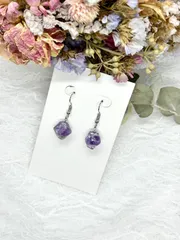 希少石タンザナイト原石ピアス｜直感・霊性を高める天然石アクセサリー