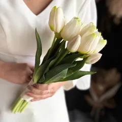 白チューリップクラッチブーケ☆ブートニア