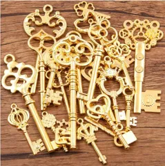 鍵 チャーム キーホルダー ハンドメイド デコ ペンダントトップ アクセサリー