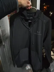 UNDER ARMOUR ラッシュ ジップアップ フーディー ブラック L