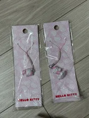 ハローキティ 雲に乗ったキティー ストラップ 50周年限定版 & エンジェル キーホルダー (50周年)