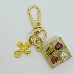 ハンドメイド レジン キーホルダー / チョコレートBox風