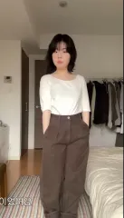 新品) UNIQLO U(ユニクロユー) デニムタックパンツ 25 ブラウン (激推しアイテム)