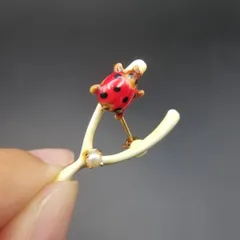 WishBone テントウムシ 昆虫モチーフ ヴィンテージ ブローチ 小ぶり 華奢 ウィッシュボーン ホワイトエナメル ワンポイント Y18-U