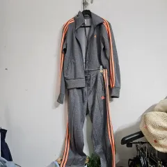 アディダス ジャージ セット グレー オレンジ 3本線