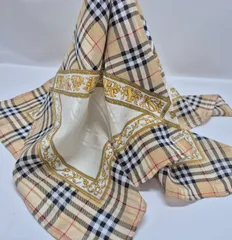 【used品】美品！Burberrys レディースハンカチ 約57㎝ 大判サイズ ミニスカーフ おひざ掛け