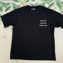 ユニクロ　機動戦士ガンダム 45周年 UT Tシャツ XL